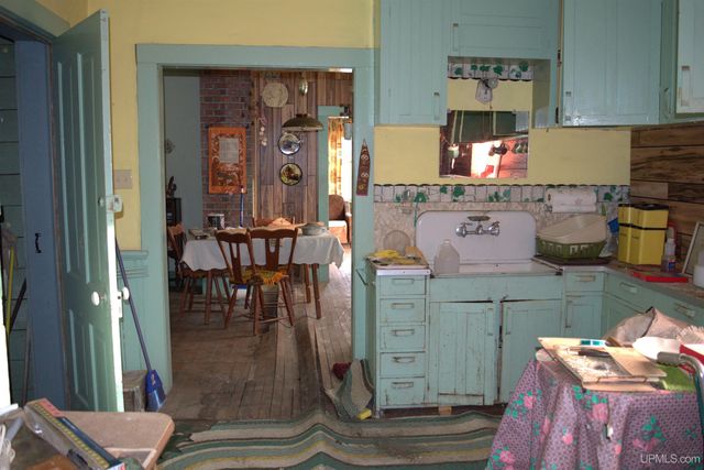 57225 Third Street, Calumet, MI 49913