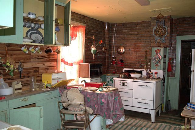 57225 Third Street, Calumet, MI 49913