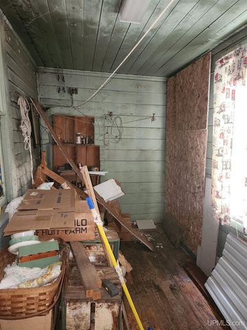 57225 Third Street, Calumet, MI 49913