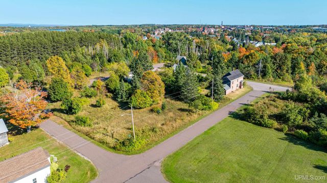 57225 Third Street, Calumet, MI 49913