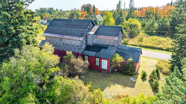 57225 Third Street, Calumet, MI 49913