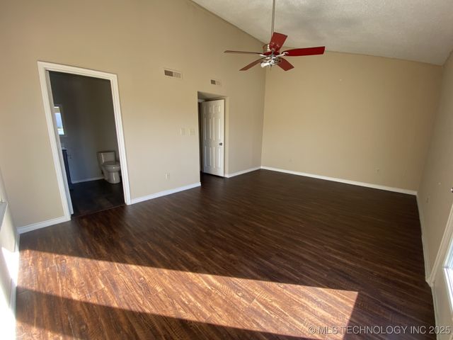 9107 S 69th East Place, Tulsa, OK 74133