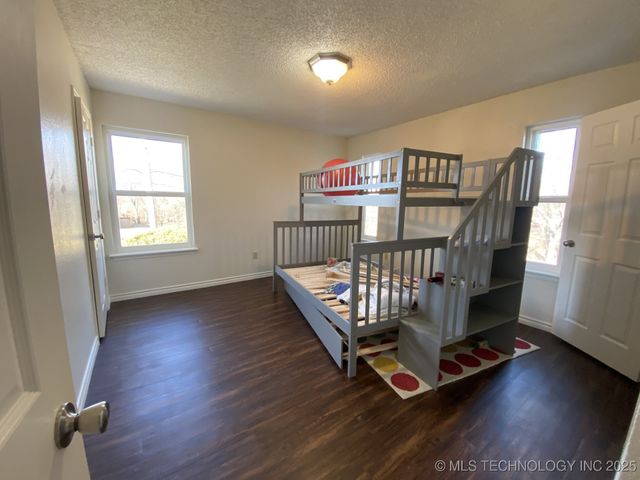 9107 S 69th East Place, Tulsa, OK 74133