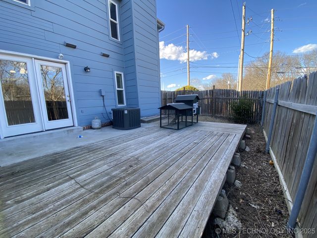 9107 S 69th East Place, Tulsa, OK 74133