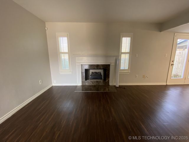 9107 S 69th East Place, Tulsa, OK 74133