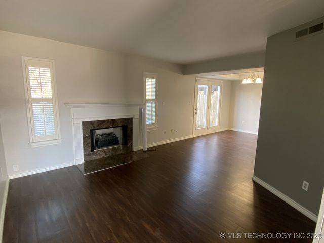 9107 S 69th East Place, Tulsa, OK 74133