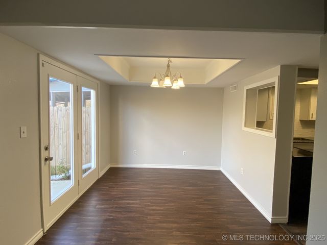 9107 S 69th East Place, Tulsa, OK 74133