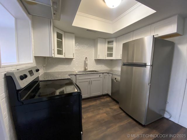 9107 S 69th East Place, Tulsa, OK 74133