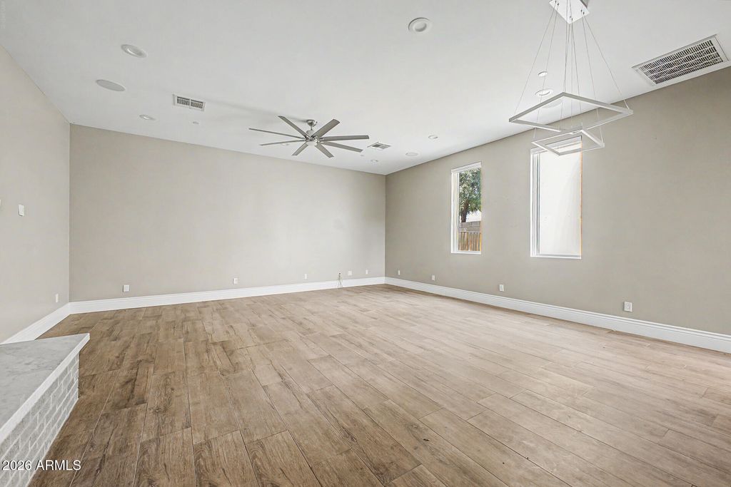 Image 12 of property listing at 7309 E ROVEY Avenue, Scottsdale, AZ 85250