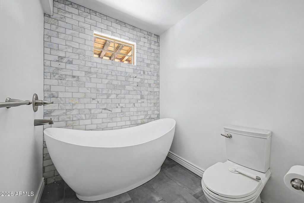 Image 18 of property listing at 7309 E ROVEY Avenue, Scottsdale, AZ 85250