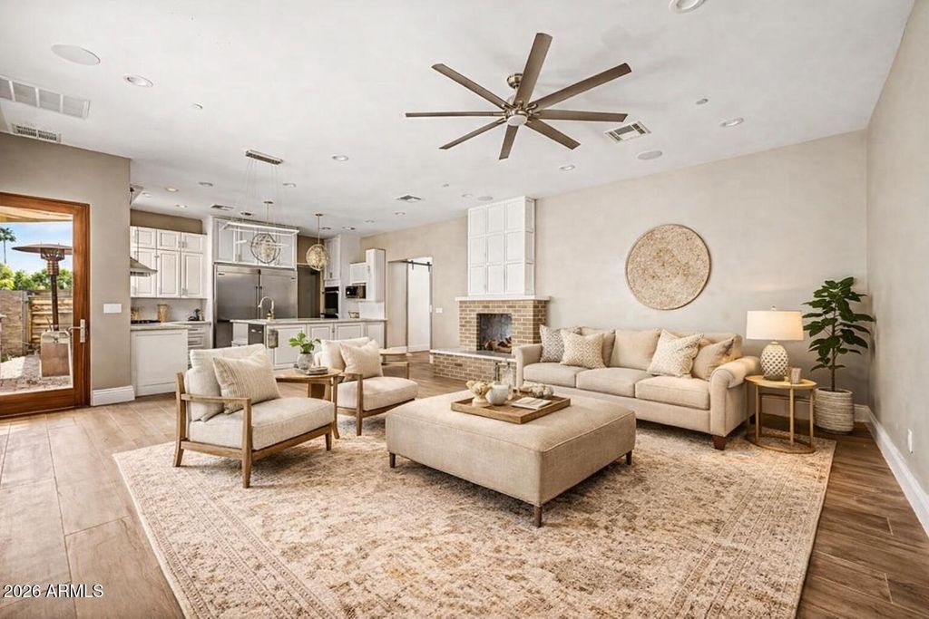 Image 2 of property listing at 7309 E ROVEY Avenue, Scottsdale, AZ 85250