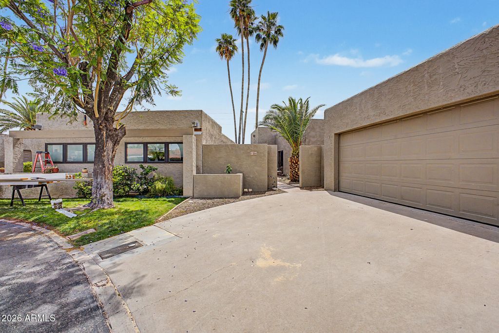 Image 38 of property listing at 7309 E ROVEY Avenue, Scottsdale, AZ 85250