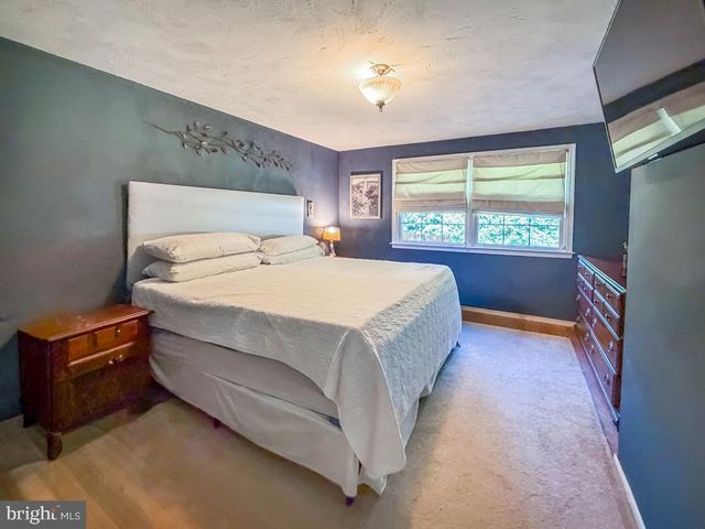 385 SALY RD, Yardley, PA 19067