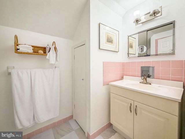 385 SALY RD, Yardley, PA 19067