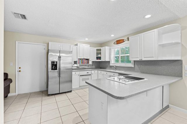 9722 Erica Court, Boca Raton, FL 33496