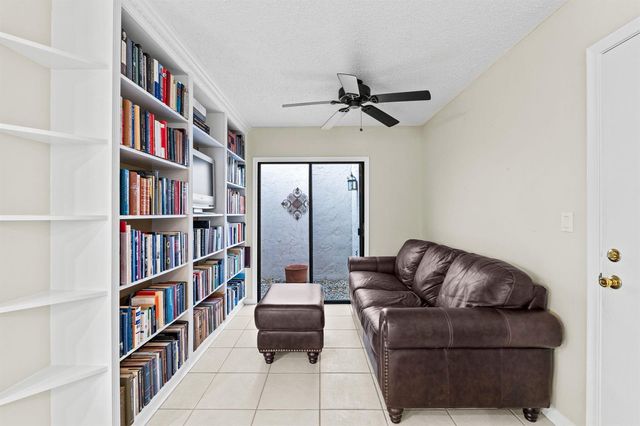 9722 Erica Court, Boca Raton, FL 33496