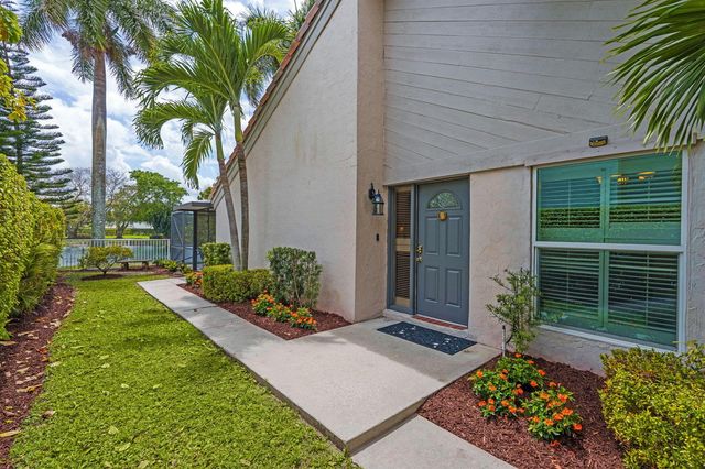 9722 Erica Court, Boca Raton, FL 33496