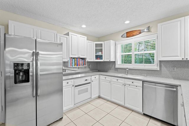 9722 Erica Court, Boca Raton, FL 33496