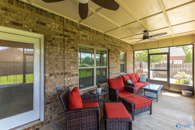 15 Walnut Cove Boulevard, Huntsville, AL 35824