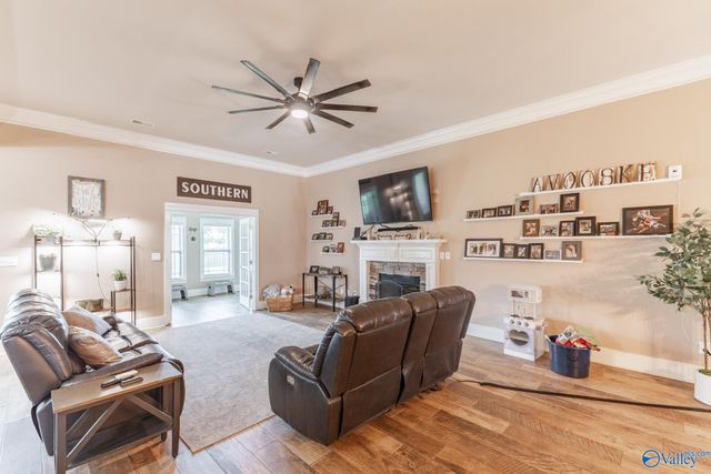 15 Walnut Cove Boulevard, Huntsville, AL 35824