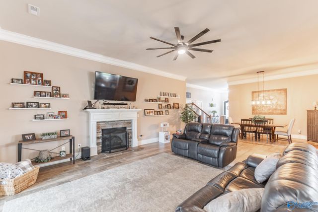 15 Walnut Cove Boulevard, Huntsville, AL 35824