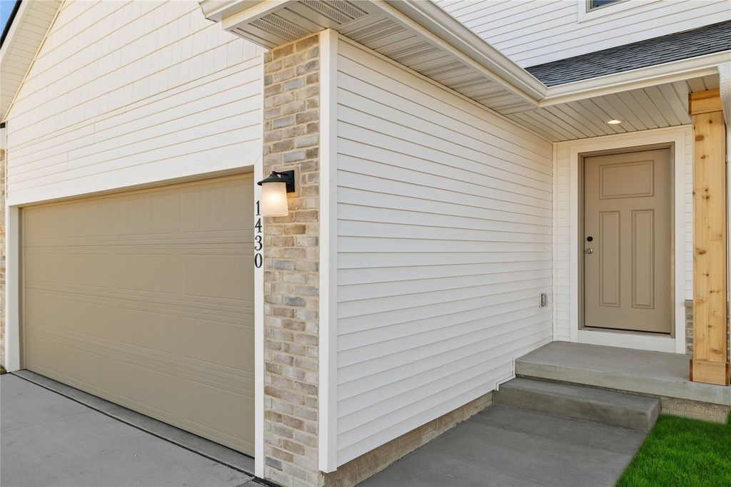 1430 Locust Street, Waukee, IA 50263