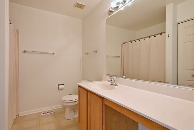 2378 Overlook Court, Naperville, IL 60563