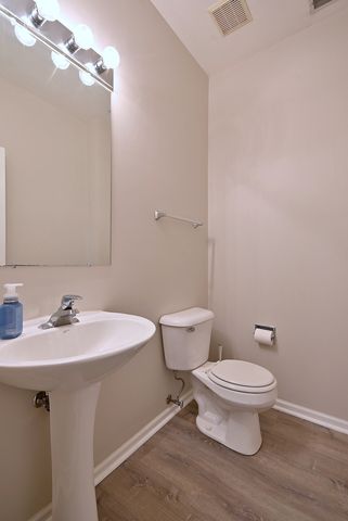 2378 Overlook Court, Naperville, IL 60563