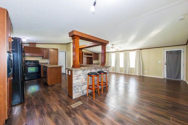 199 Myrtle Dr, Lockport, LA 70374