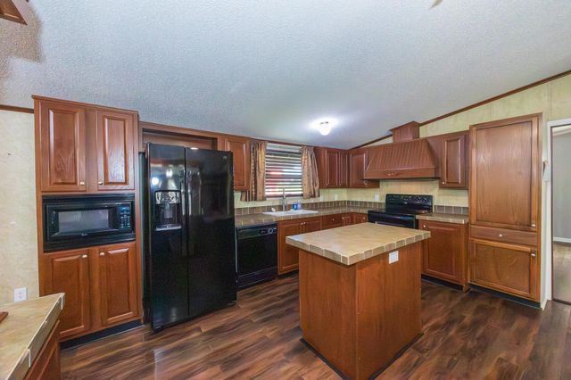 199 Myrtle Dr, Lockport, LA 70374