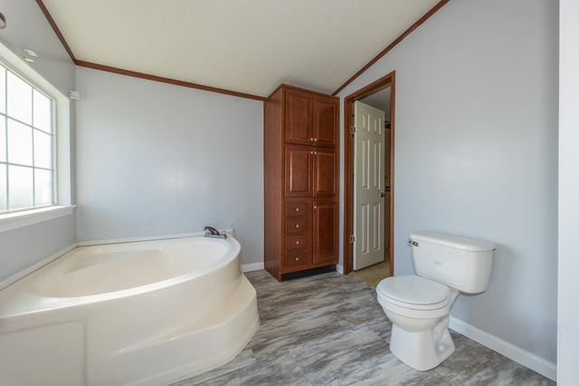 199 Myrtle Dr, Lockport, LA 70374