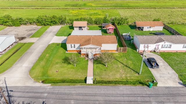 199 Myrtle Dr, Lockport, LA 70374
