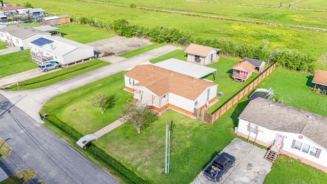 199 Myrtle Dr, Lockport, LA 70374