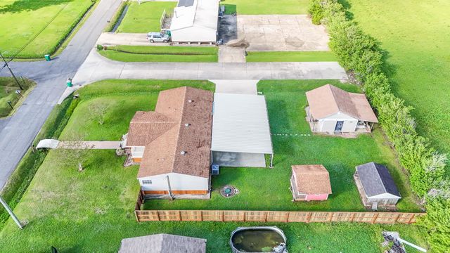 199 Myrtle Dr, Lockport, LA 70374