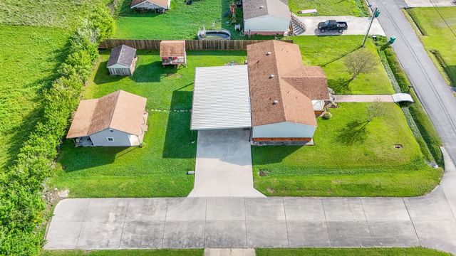 199 Myrtle Dr, Lockport, LA 70374