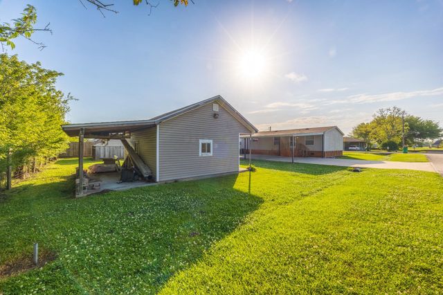 199 Myrtle Dr, Lockport, LA 70374