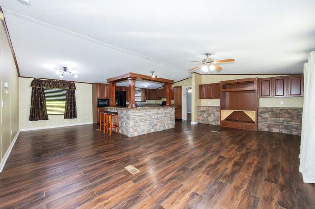 199 Myrtle Dr, Lockport, LA 70374