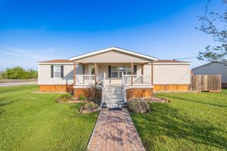 199 Myrtle Dr, Lockport, LA 70374