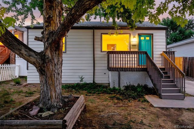 2355 W Hillside Avenue, Englewood, CO 80110