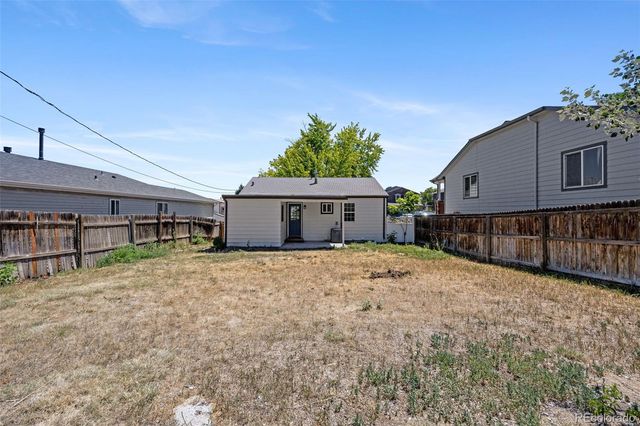2355 W Hillside Avenue, Englewood, CO 80110