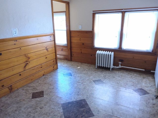 32-34 Elm St, Shrewsbury, MA 01545