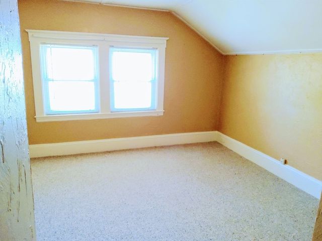 32-34 Elm St, Shrewsbury, MA 01545