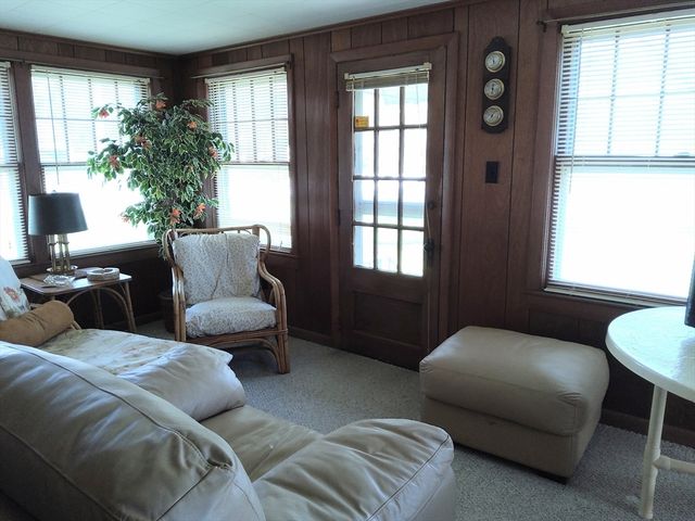 32-34 Elm St, Shrewsbury, MA 01545
