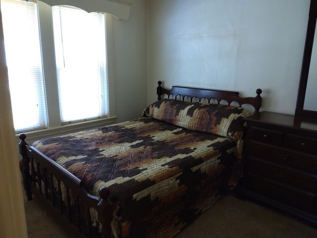 32-34 Elm St, Shrewsbury, MA 01545