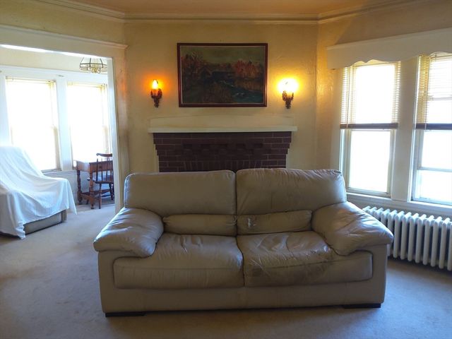 32-34 Elm St, Shrewsbury, MA 01545