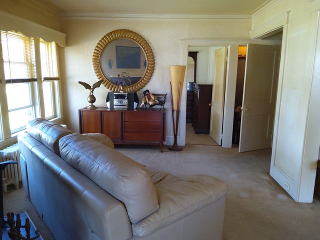 32-34 Elm St, Shrewsbury, MA 01545