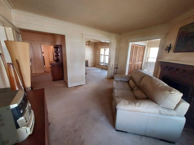 32-34 Elm St, Shrewsbury, MA 01545