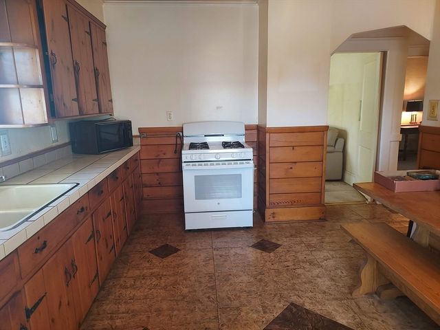 32-34 Elm St, Shrewsbury, MA 01545