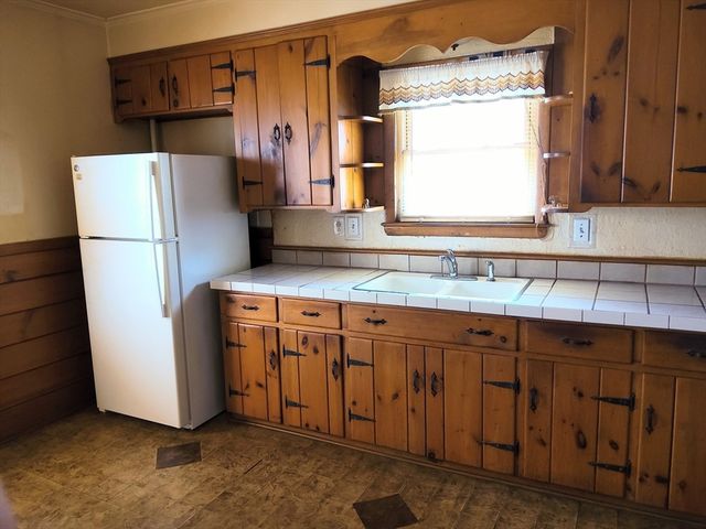 32-34 Elm St, Shrewsbury, MA 01545