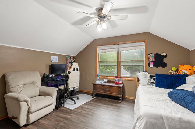1464 Victoria Street N, Saint Paul, MN 55117